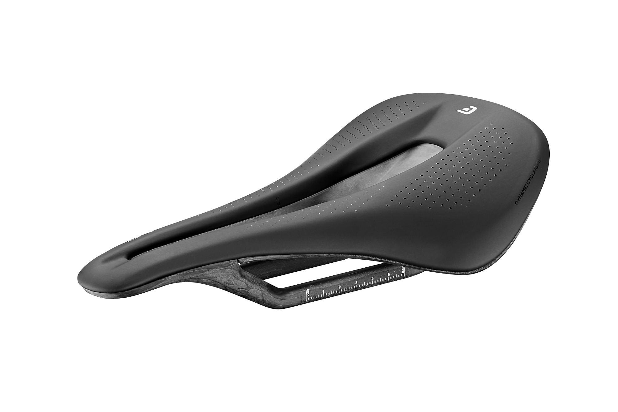 Cadex AMP Sattel in Schwarz mit ergonomischer Form und grossem Ausschnitt, schräge Perspektive