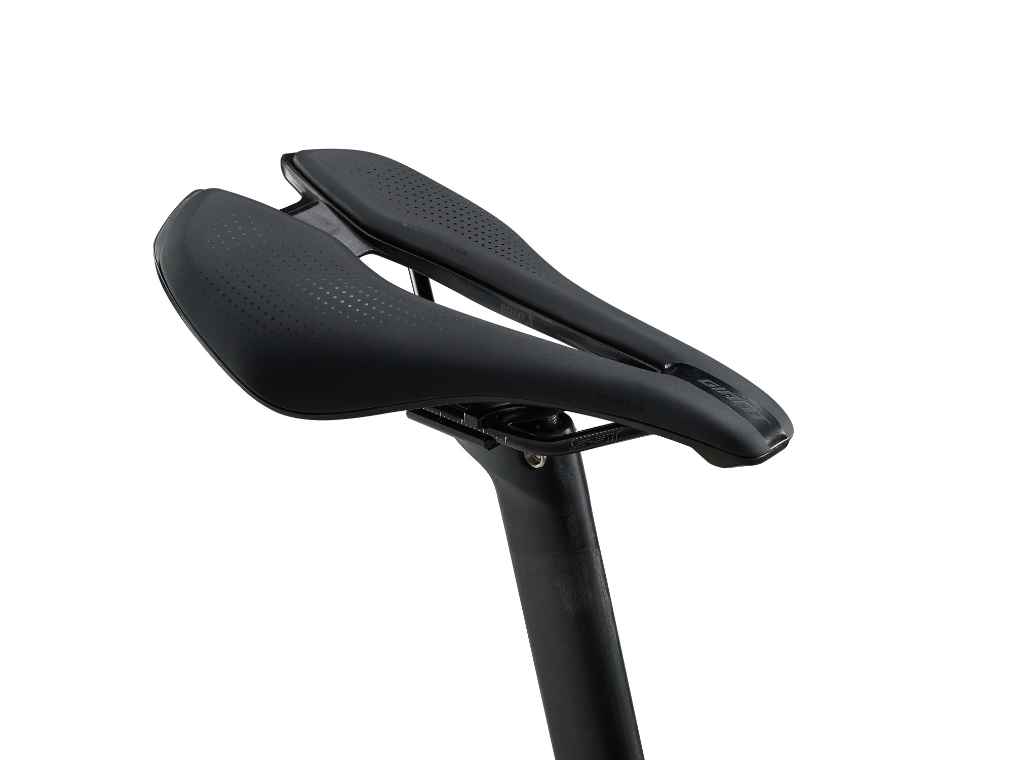 Giant Propel Advanced Pro DA Rennvelo in Supernova Grey mit leichtem Sportsattel und Aero-Stuetzen.