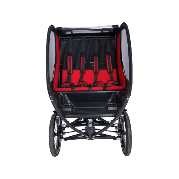 Sicht in die Transportkabine des Chike e-Kids Lastenrades mit roten Polstern