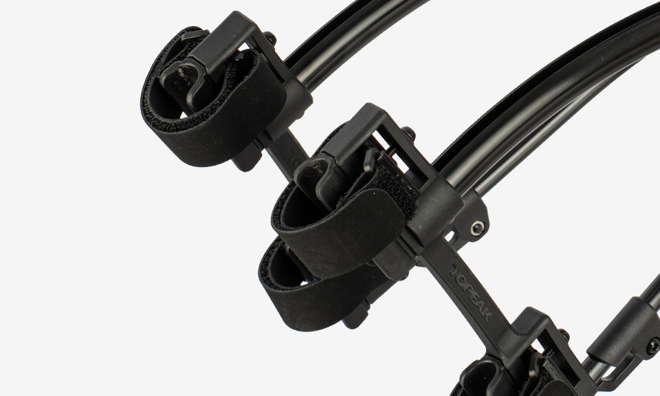 Topeak TetraRack GR2 Gepäckträger für Gravel- und Rennbikes mit Strap-Befestiugng - Detailansicht Strap-Befestigung