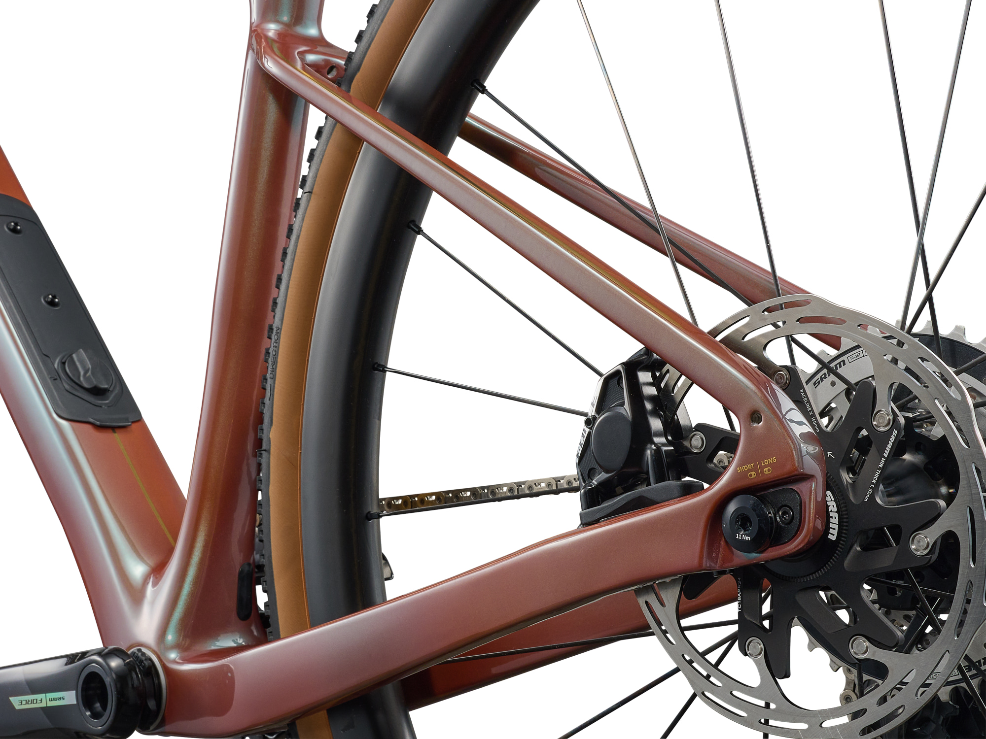 Liv Damen-Gravelbike Devote Advanced Pro mit Carbon-Rahmen, -Gabel und -Laufrädern in rotbraun mit goldener Aufschrift, Detailansicht Hinterbau mit Blick auf Scheibenbremse