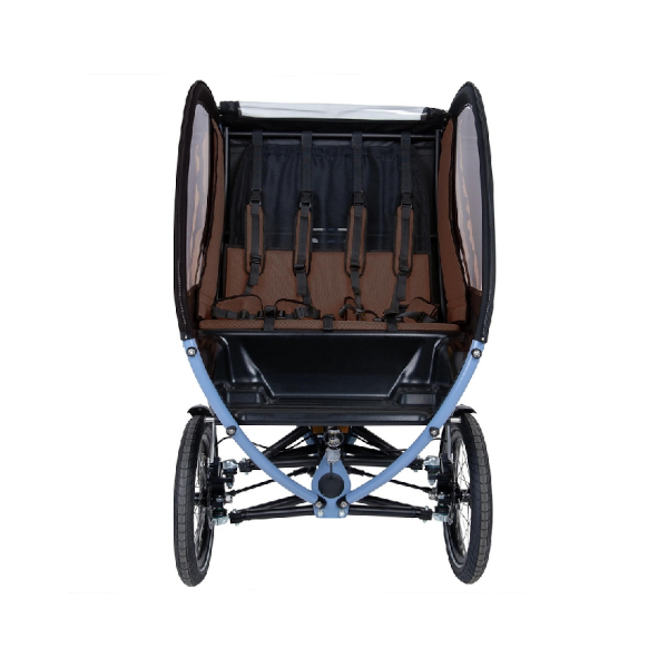 Sicht in die Transportkabine des Chike e-Kids Lastenrades mit braunen Polstern