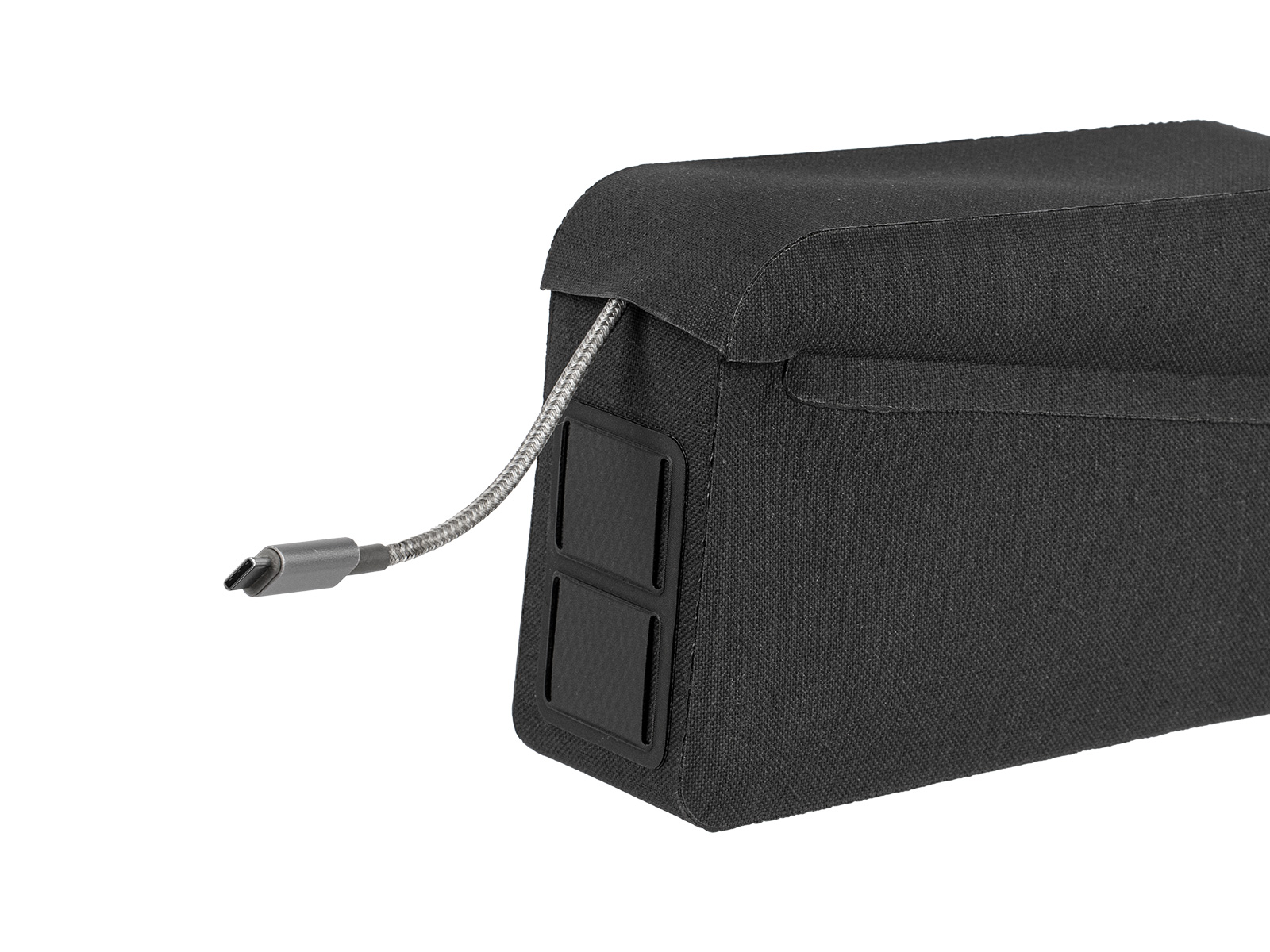  Detailansicht der Topeak Toploader Dryshell Rahmentasche mit Kabeldurchführung für Ladegeräte oder Elektronik.