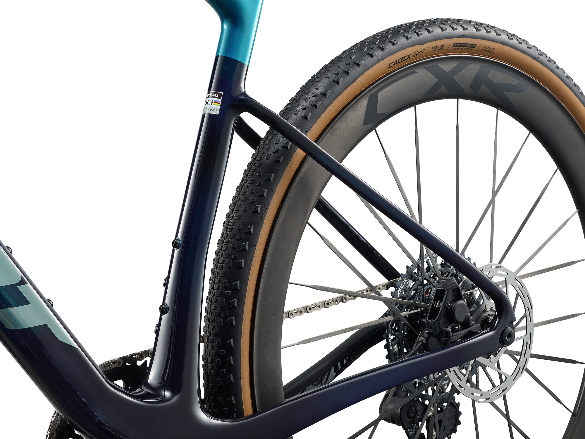 Giant Revolt Advanced SL 2 Gravelbike in Dunkelblau mit Hinterrad und Scheibenbremse in Detailansicht