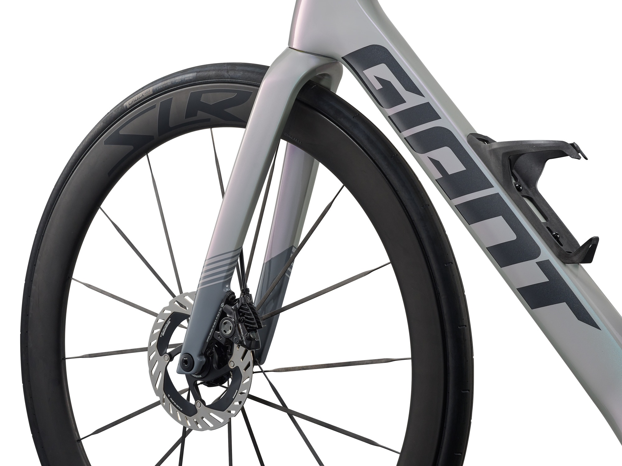 Giant Propel Advanced Pro DA Rennvelo in Supernova Grey mit massivem Tretlagerbereich und Carbonkurbel.