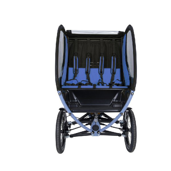 Sicht in die Transportkabine des Chike e-Kids Lastenrades mit blauen Polstern