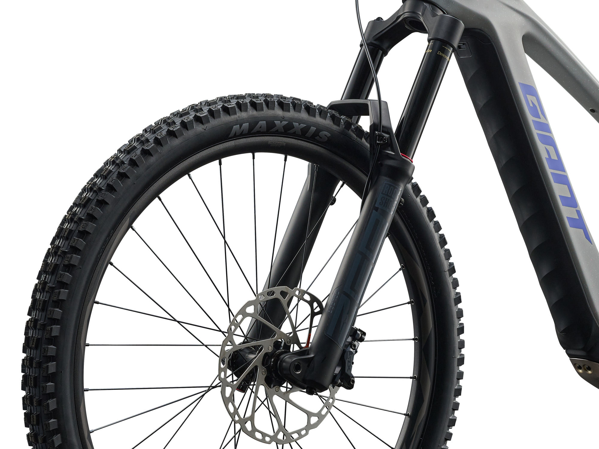 E-MTB Giant Reign Advanced E-Plus in hell grau,  Detailansicht Vorderrad mit Gabel 