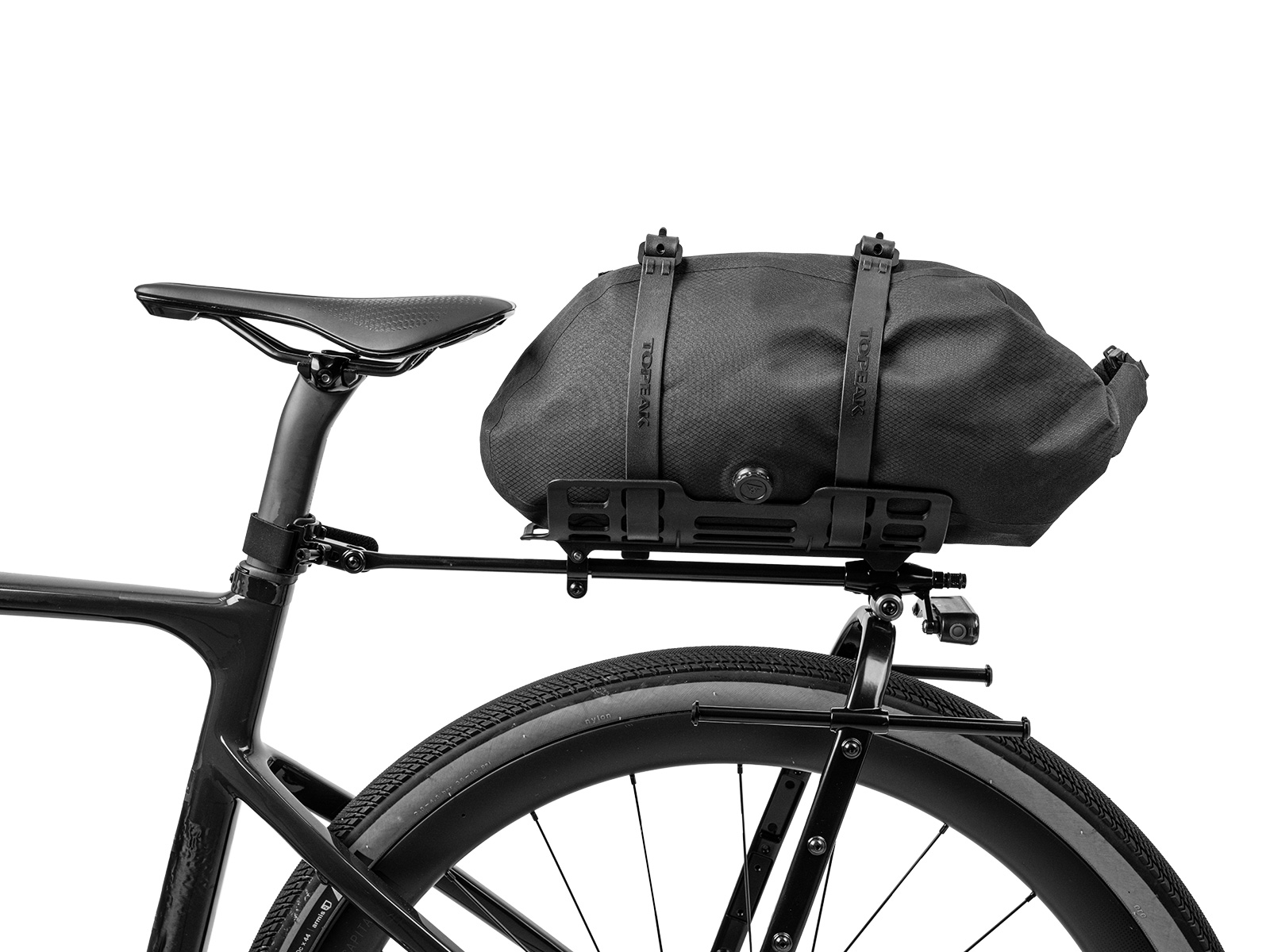 Topeak U-Shell Drybag mit 10 Liter in schwarz Gepäckträgertasche, mit Fahrrad auf ZI:Rak System montiert