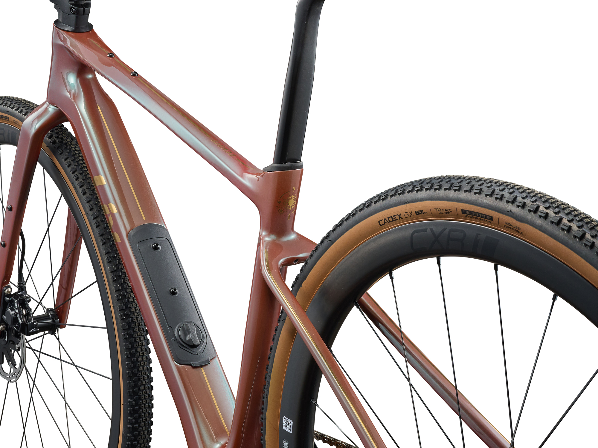 Liv Damen-Gravelbike Devote Advanced Pro mit Carbon-Rahmen, -Gabel und -Laufrädern in rotbraun mit goldener Aufschrift, Detailansicht Rahmen mit Blick auf Unterrohrfach