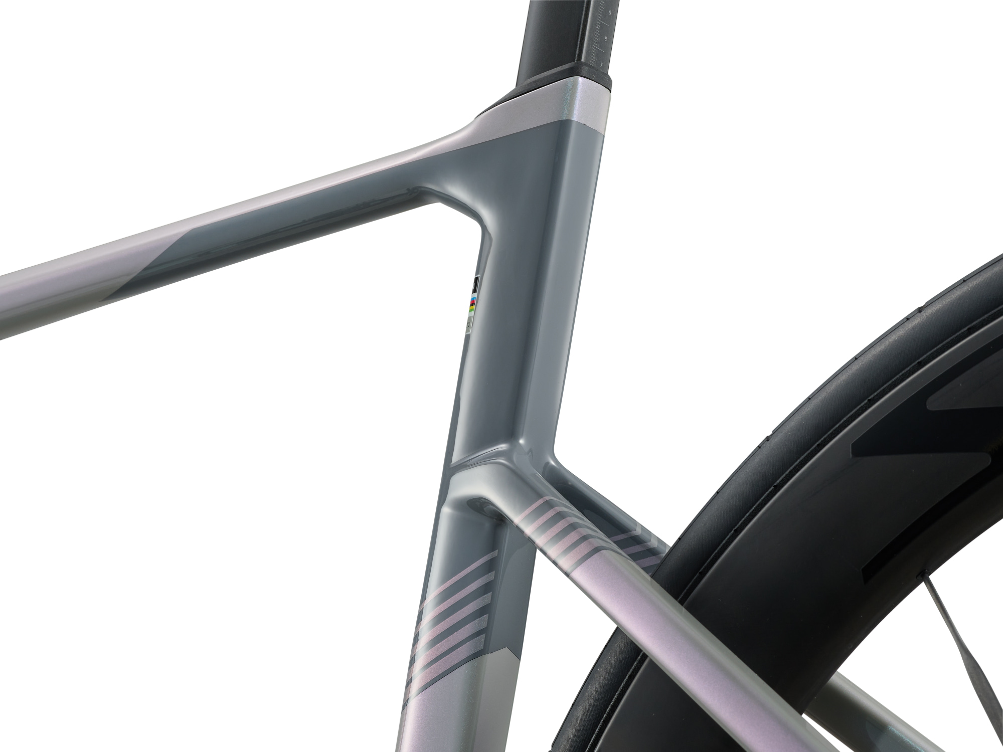 Giant Propel Advanced Pro DA Rennvelo in Supernova Grey mit schlankem Sitzrohr und Aero-Hinterbau.