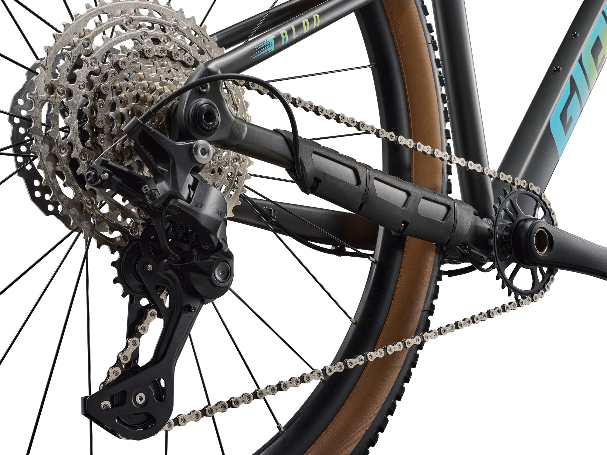 Giant Talon 0 Hardtail-Mountainbike in Stealth Chrome mit Shimano-Antrieb und Kassette in Detailansicht.