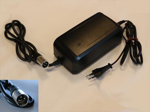 GIANT Ladegerät / 3-Pin für Side-Release Akku